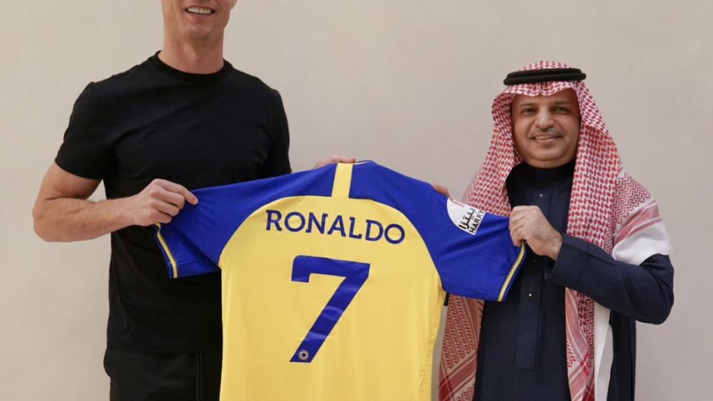 Cristiano Ronaldo Joins Saudi Arabian Club Al-Nassr